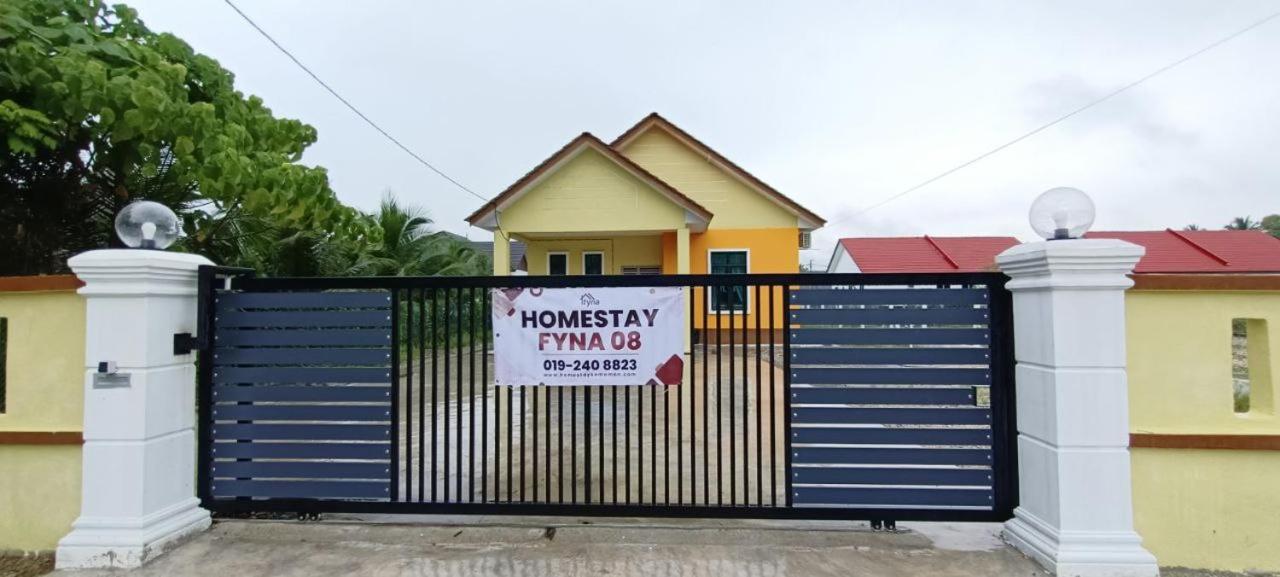 Homestay Kemaman Fyna08 Banglo Dekat Pantai Kijal Extérieur photo