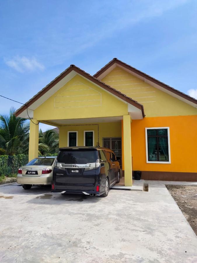 Homestay Kemaman Fyna08 Banglo Dekat Pantai Kijal Extérieur photo